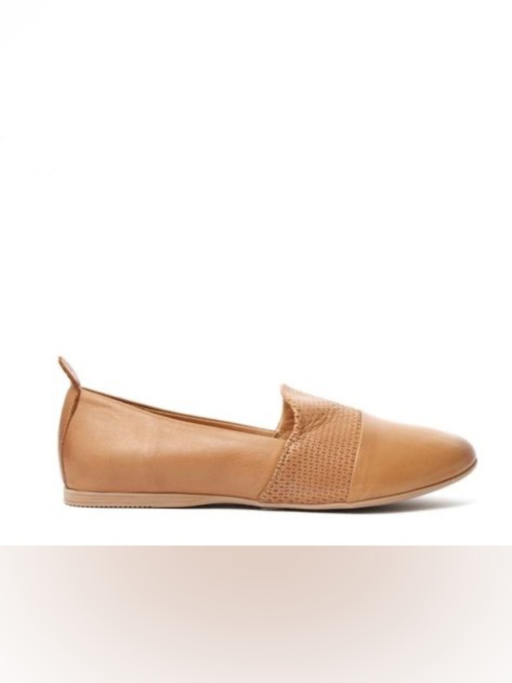 Bueno Women’s Tan Slip-On Flats